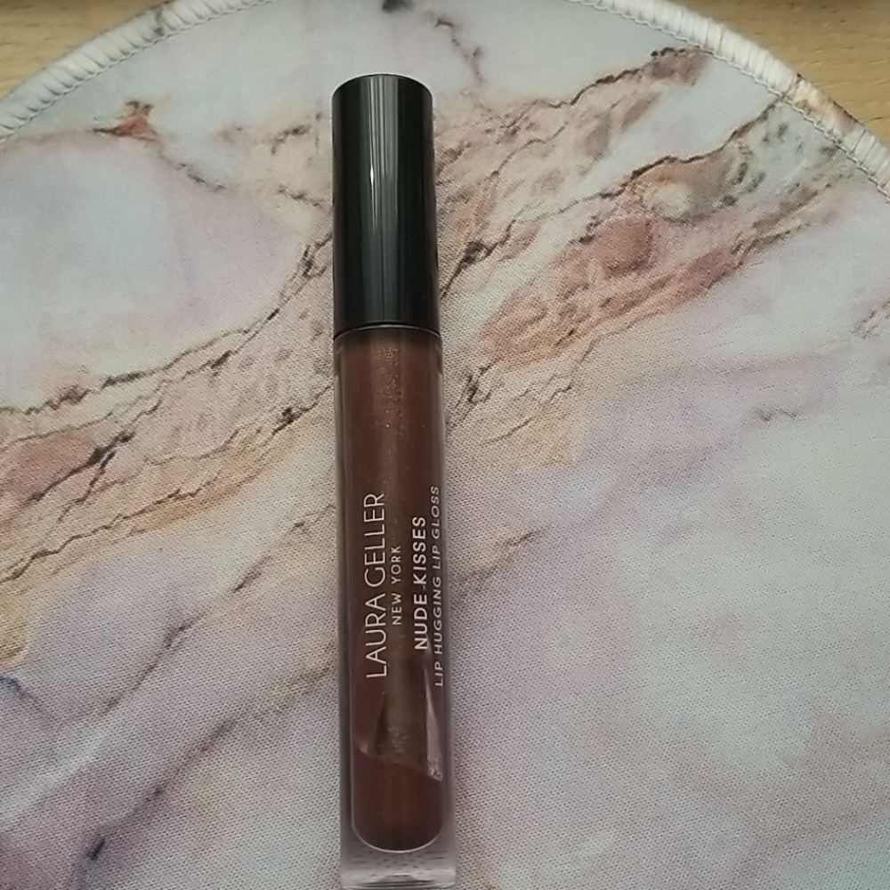 Laura Geller Nude Kisses Lip Gloss in Cocoa Beach